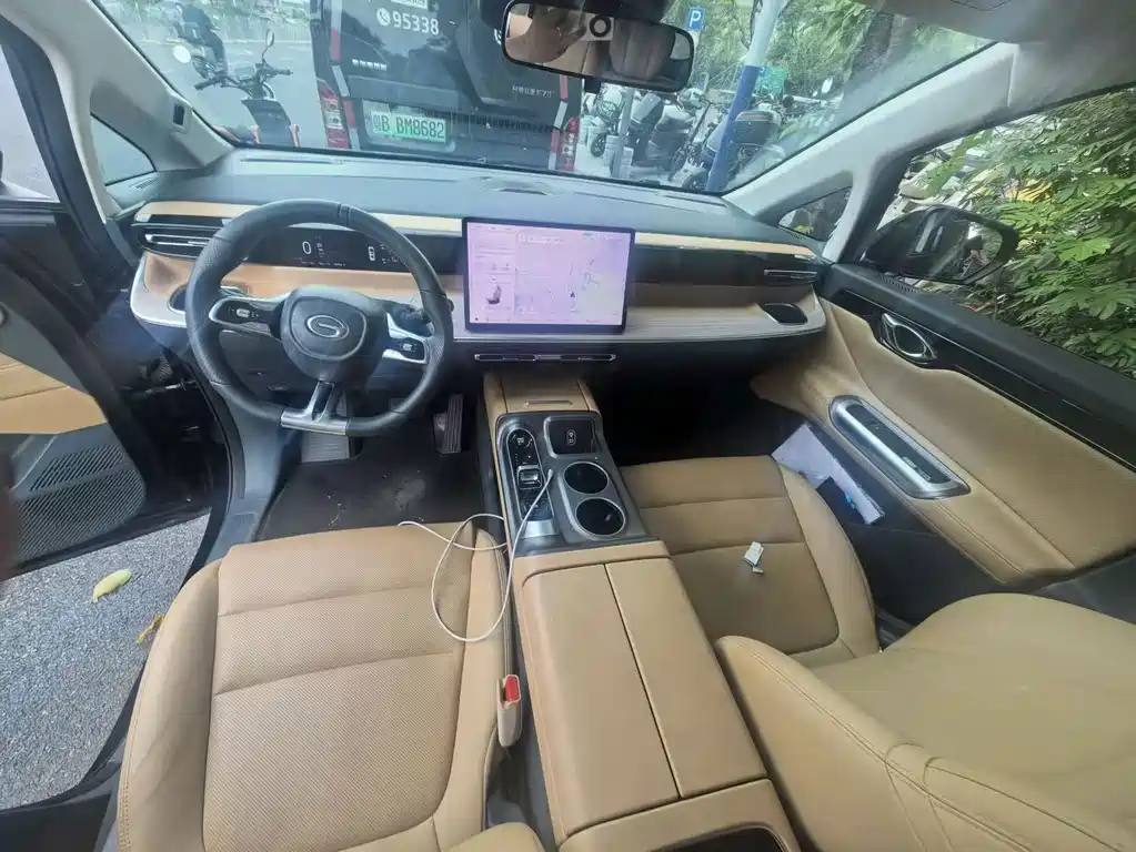 GAC Motor Trumpchi E8 PHEV — миниатюра 5
