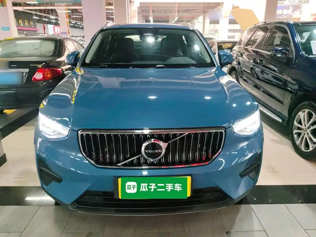 Volvo XC40 2024 B4 Luxury