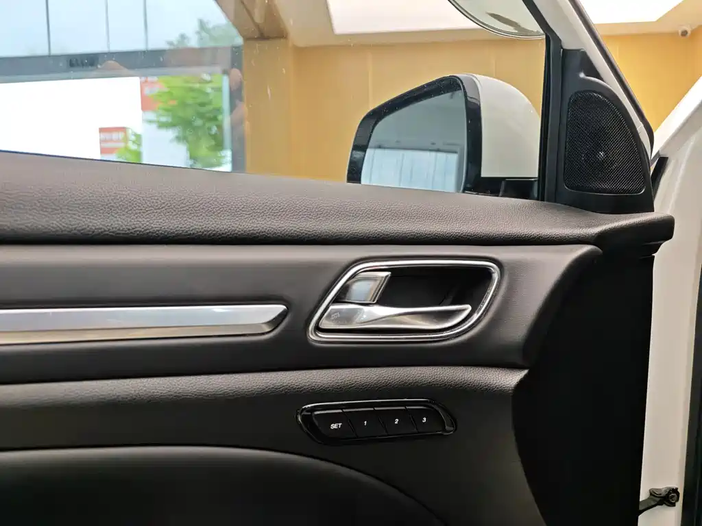 GAC GS8 2020 390T Luxury Smart Connect ( мест)
