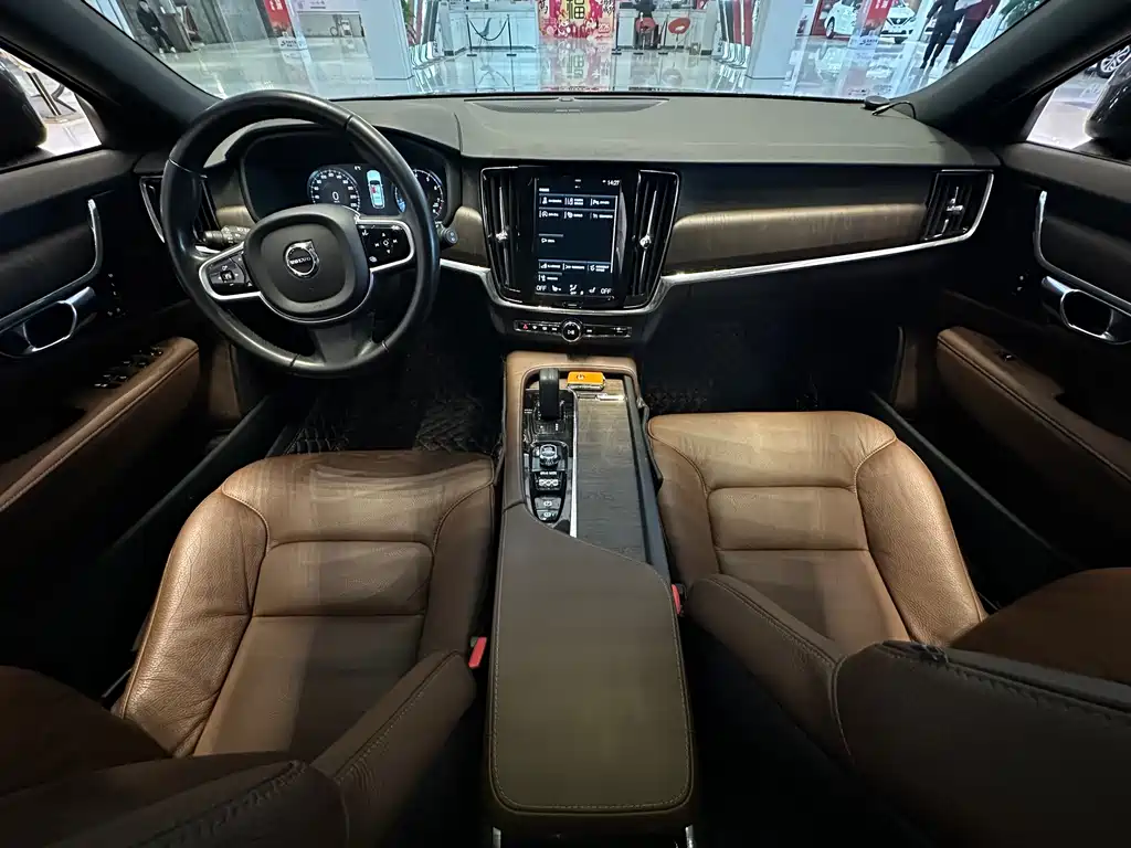 Volvo V90 — миниатюра 10
