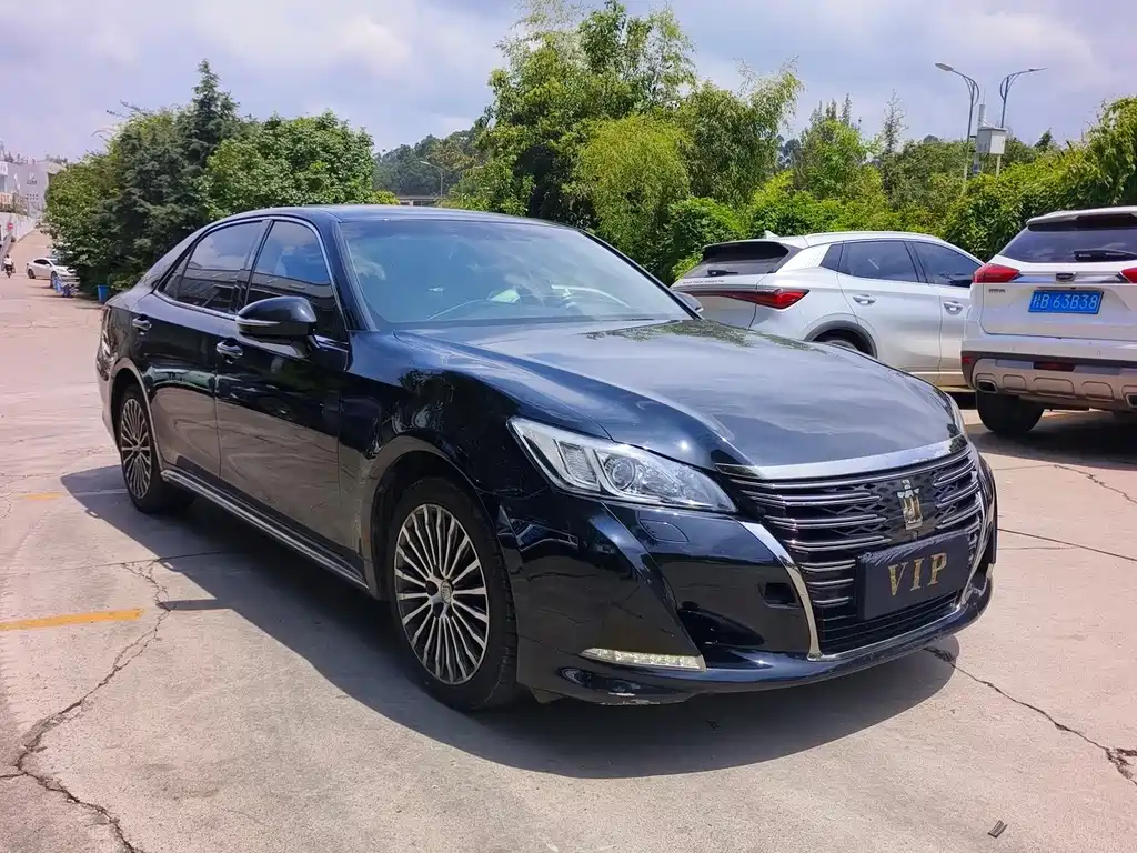 Toyota Crown 2.0T Sport Edition, фото 3