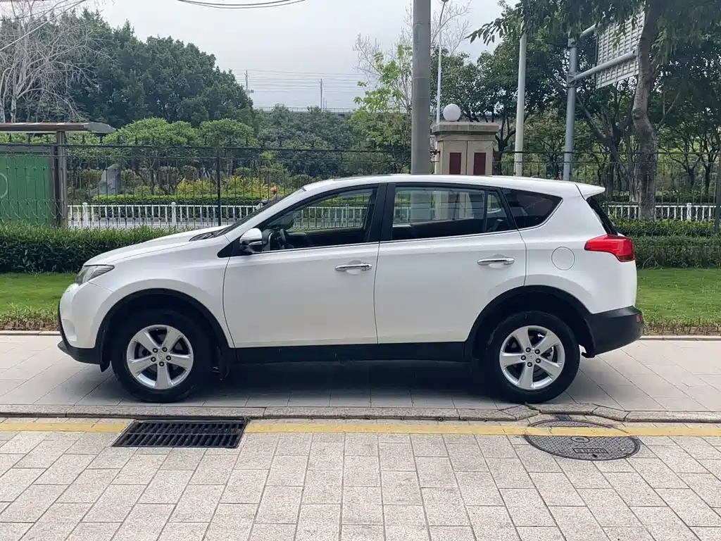Toyota RAV4 2013 2.5L AT Elite