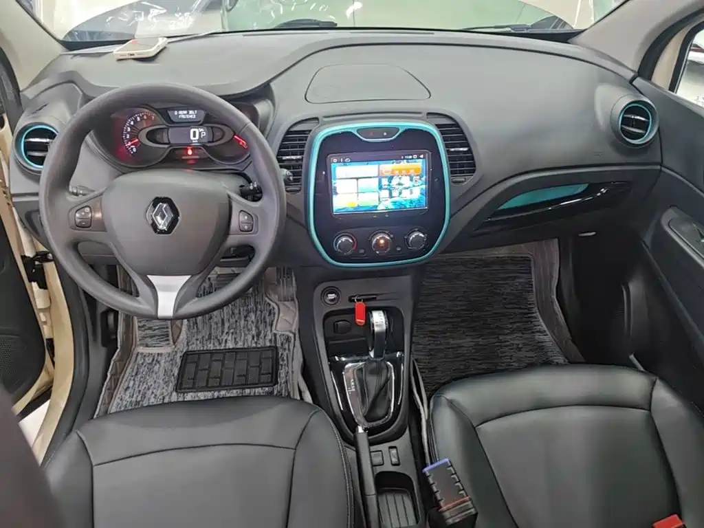 Renault Captur — миниатюра 10
