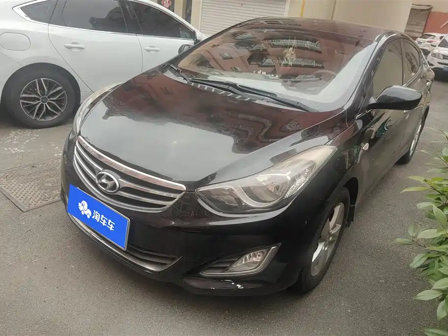 Hyundai Elantra