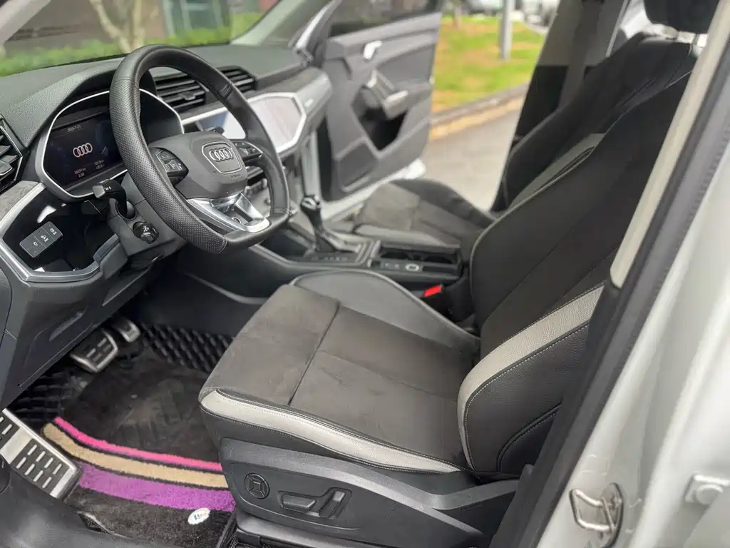 Audi Q3 - фото 4