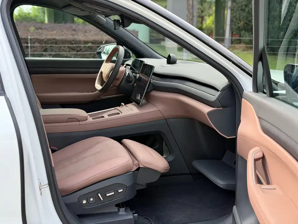 NIO ES8 2024 75kWh