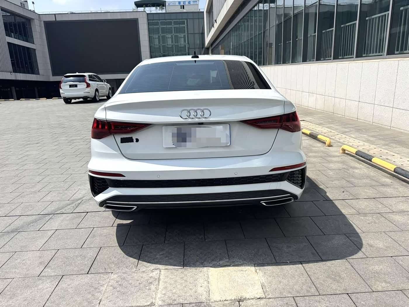 Audi A3 1.4 л 2023 г. Белый, пробег 20000 км