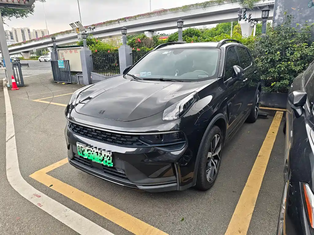 Lynk & Co 01 EM-P 2022
