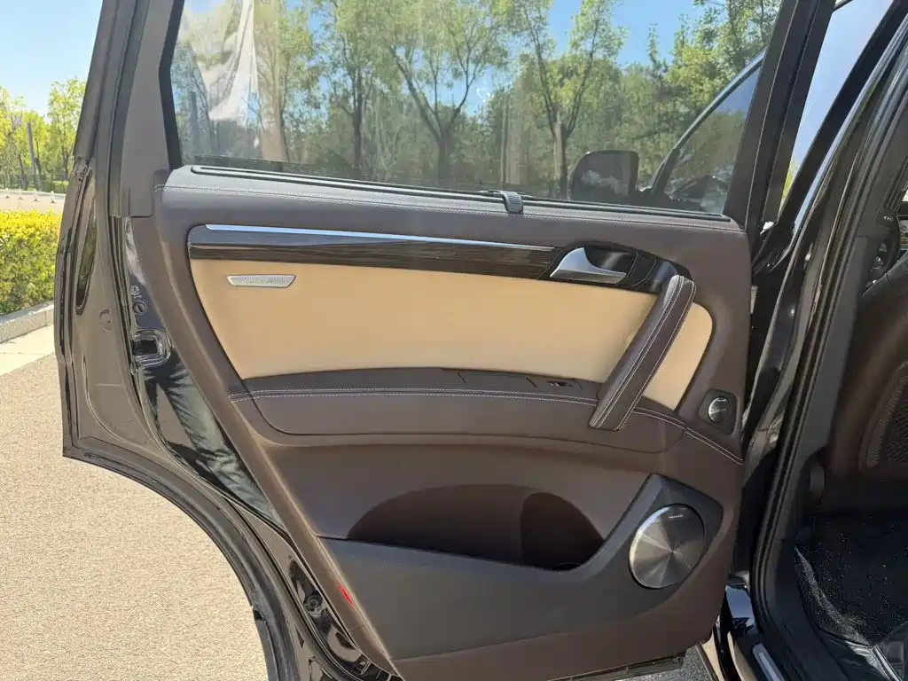 Audi Q7 — миниатюра 12