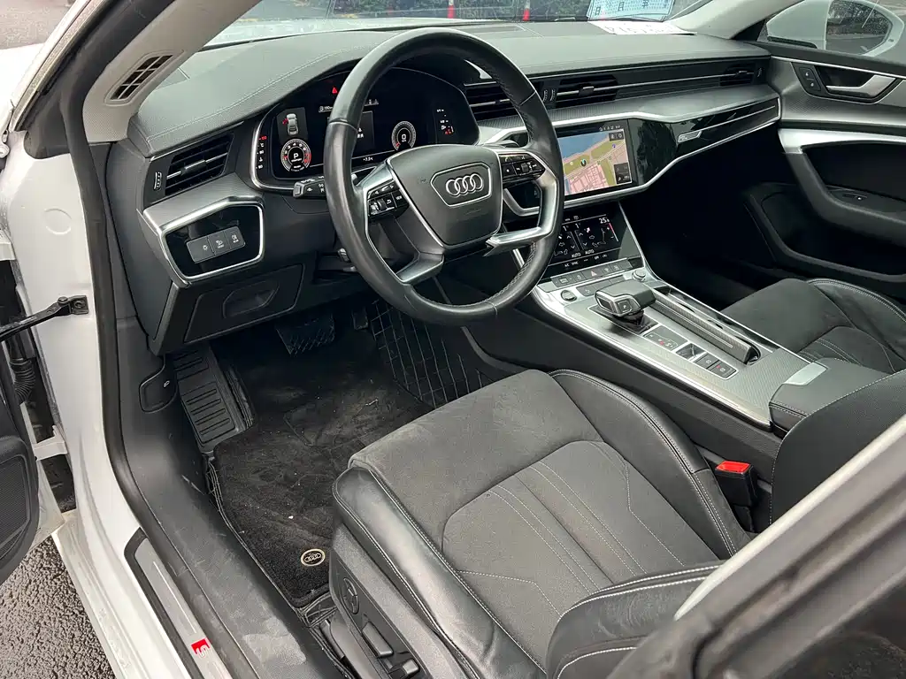 AUDI A7L