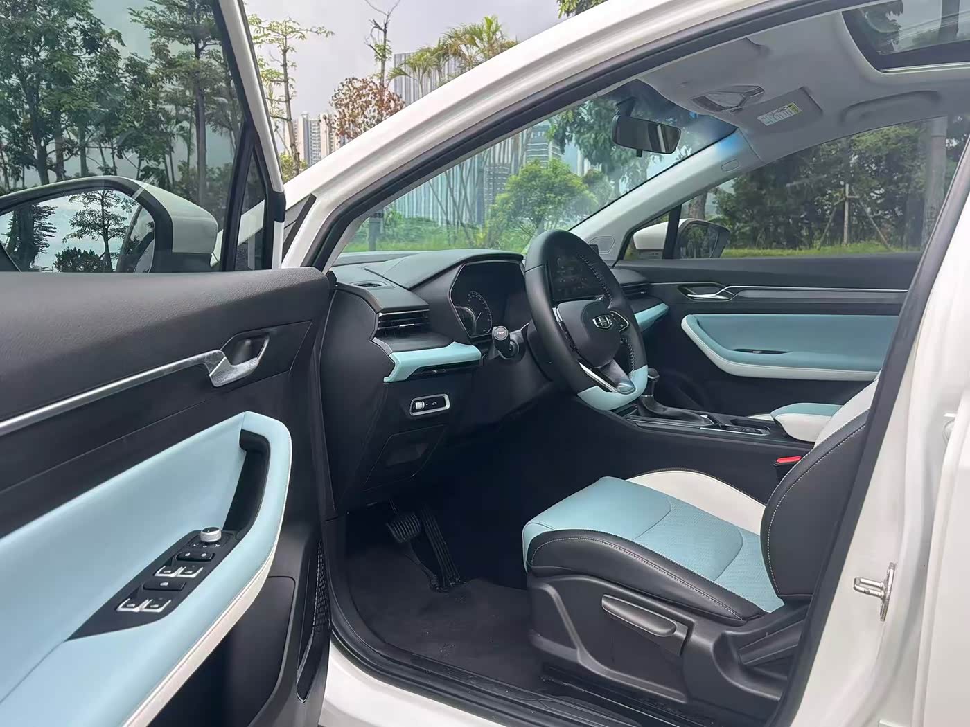 Geely Emgrand S 1.4 л 2022 г. Белый, пробег 22700 км