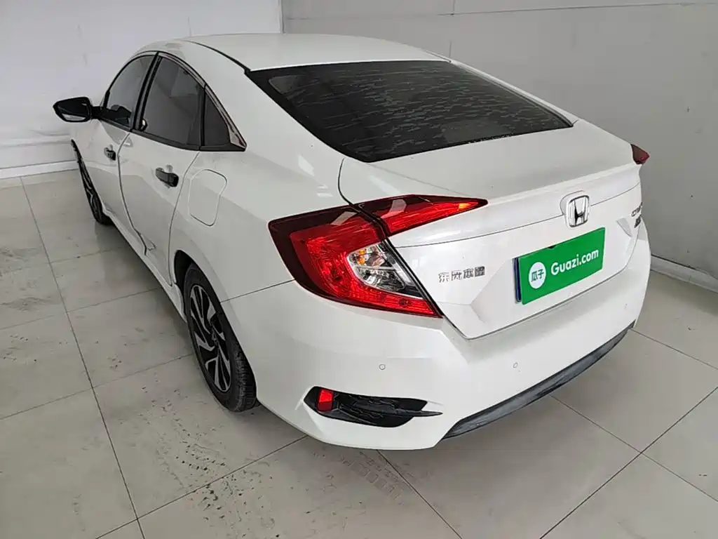 Honda Civic 2016 220TURBO CVT Luxury