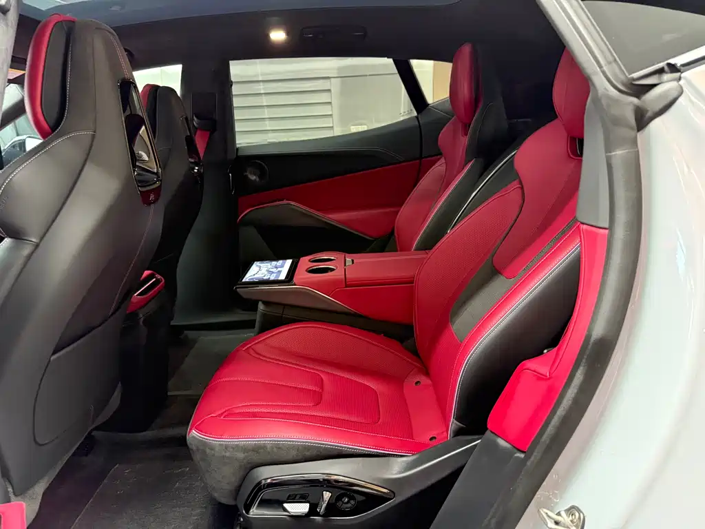 LOTUS SPORTS CAR ELETRE