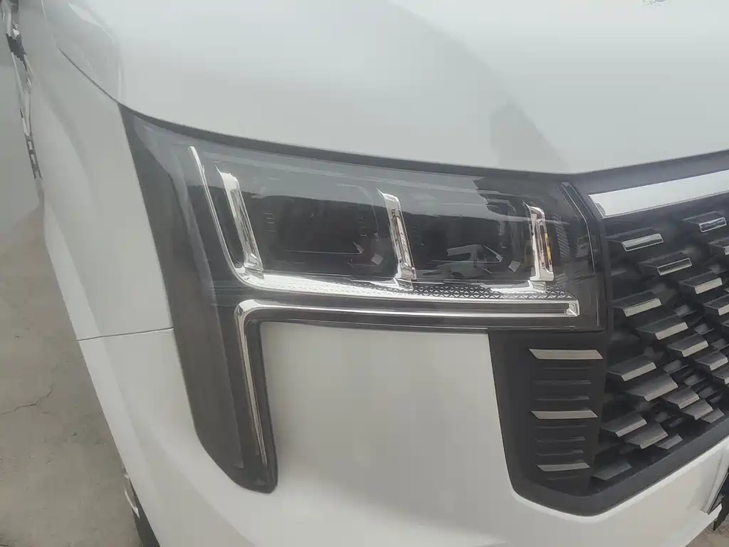 SAIC MAXUS XINTU V80