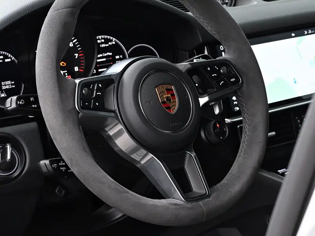 Porsche Cayenne — миниатюра 5