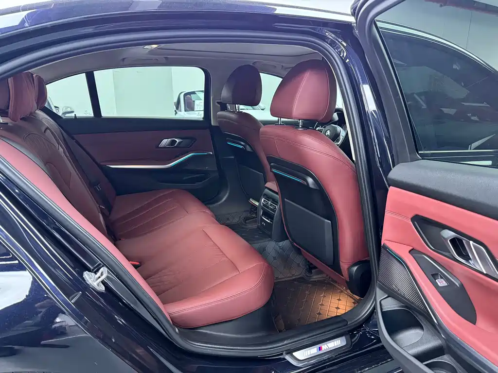BMW 3 Series - фото 11