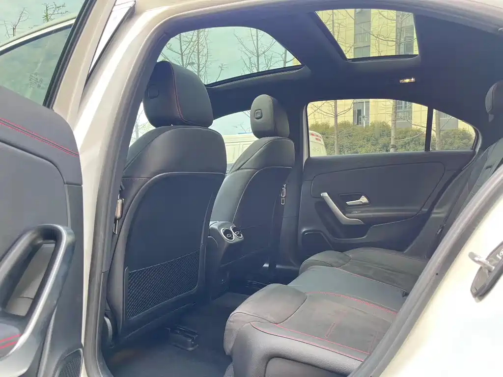 Mercedes-Benz A-Class A 2023 A 200 L Fashion