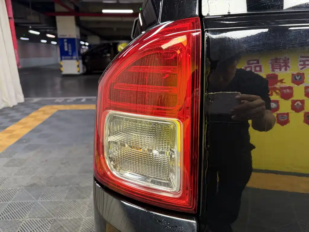 Jeep Compass (Import) — миниатюра 7