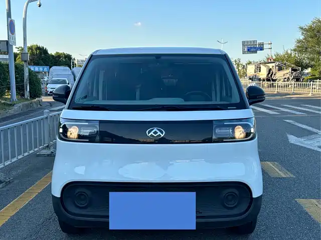 Maxus V1 2025