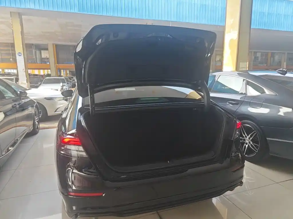 Honda Accord — миниатюра 19