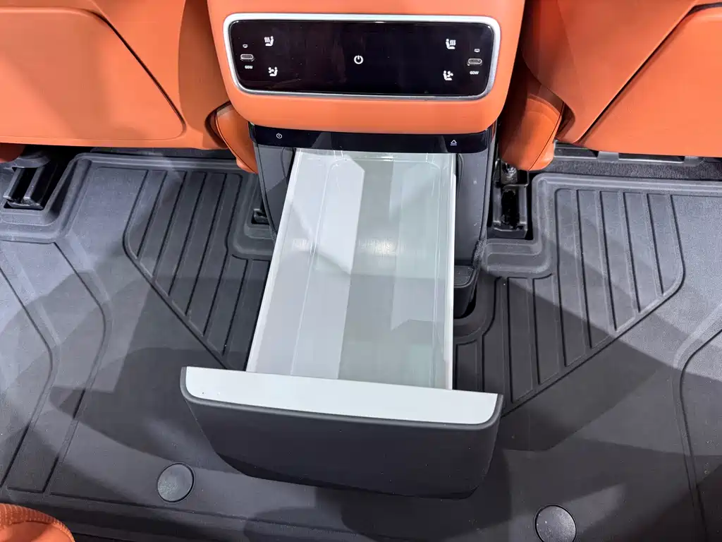 Li Auto Li L9 — миниатюра 16