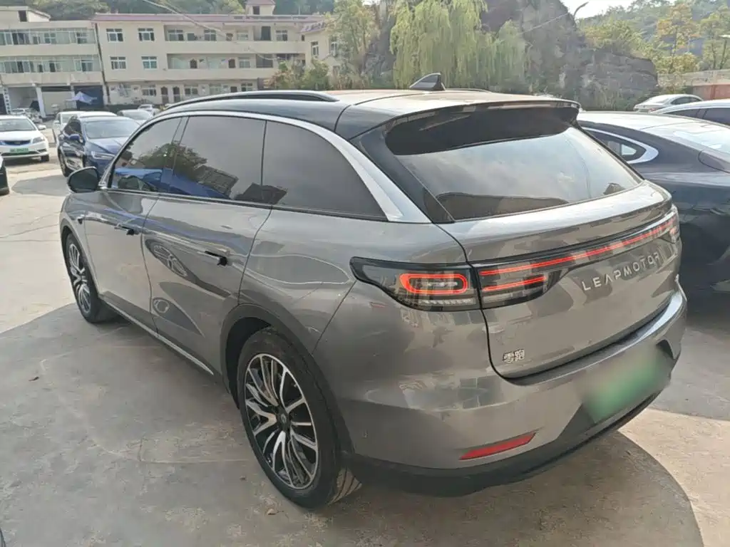 Leapmotor Leapmotor C11 — миниатюра 5