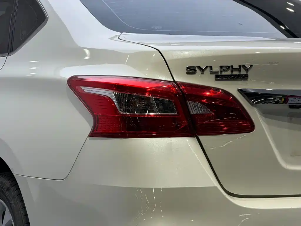 Nissan Sylphy — миниатюра 11