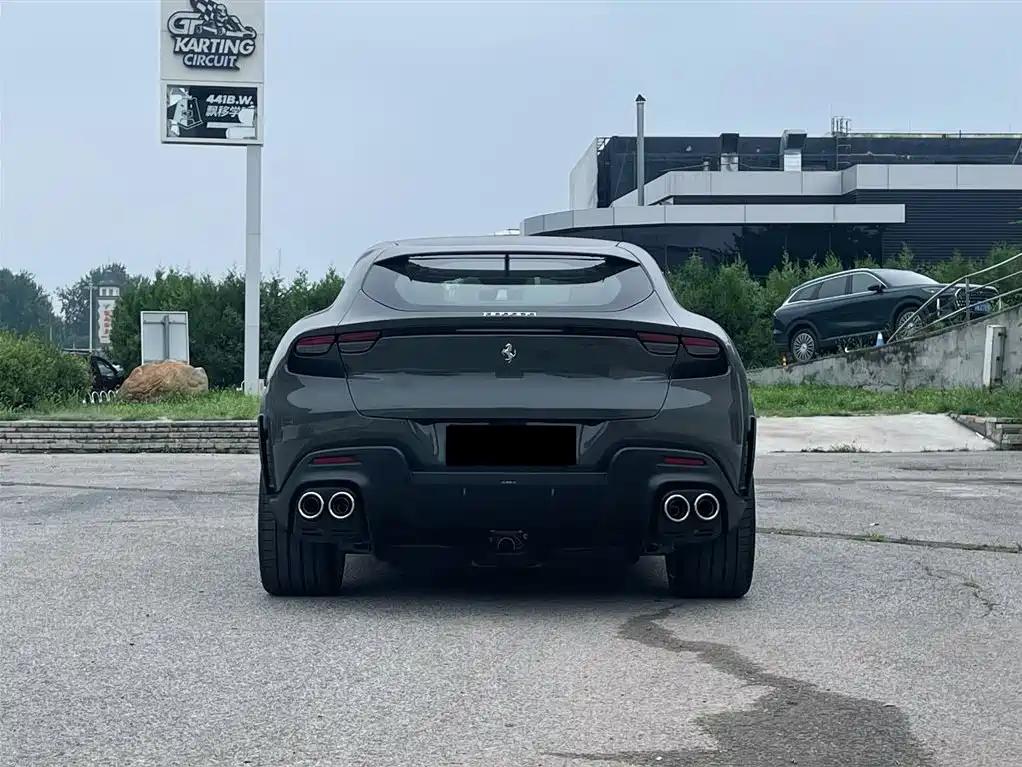Ferrari Purosangue 2023 6.5L V12