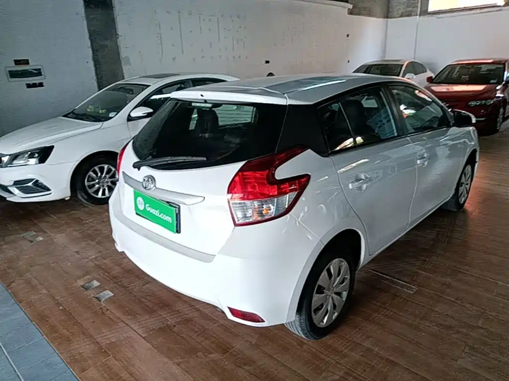 Toyota Yaris L — миниатюра 7