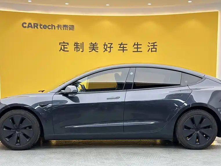 Tesla Model 3 — миниатюра 7