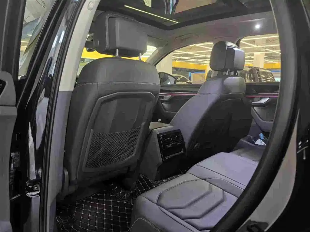 Volkswagen Touareg — миниатюра 5