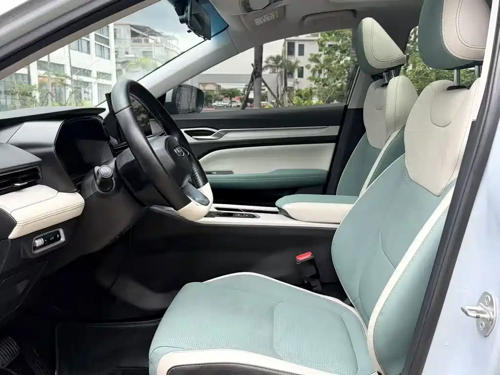 Geely L HiP — миниатюра 4
