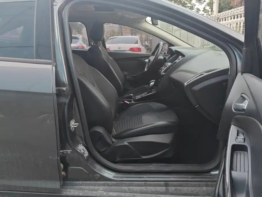 Ford Focus — миниатюра 8