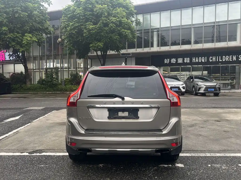 Volvo XC60 — миниатюра 5