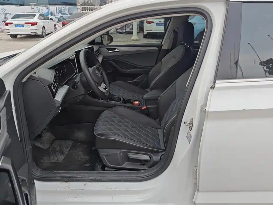 Volkswagen Sagitar — миниатюра 9