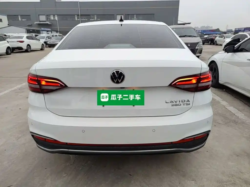 Volkswagen Lavida — миниатюра 6