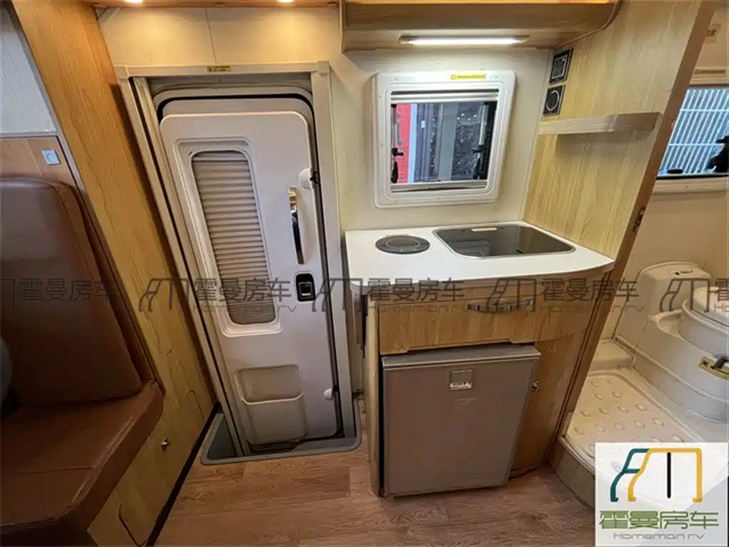 Maxus SAIC MAXUS V80 V80C 2017 2.5T AT