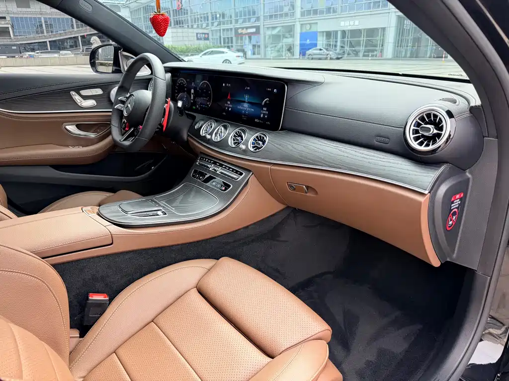 Mercedes-Benz E-Class — миниатюра 15