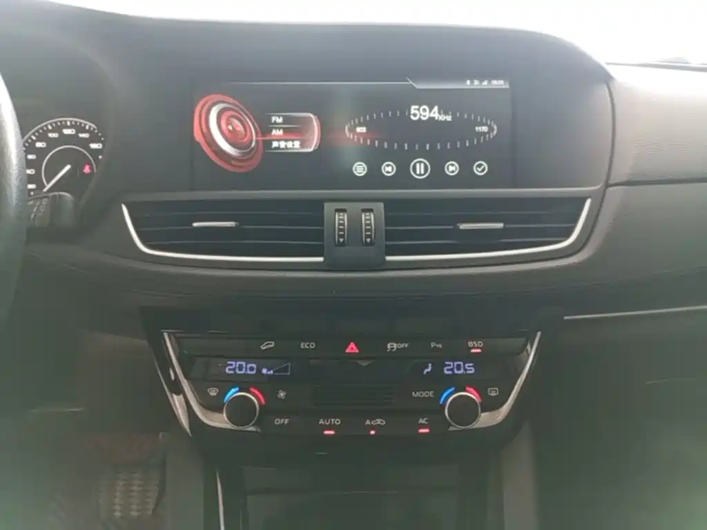 Borgward BX7 — миниатюра 13