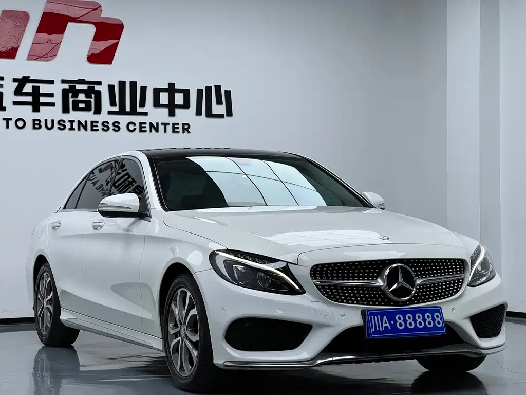 Mercedes-Benz C-Class — миниатюра 3