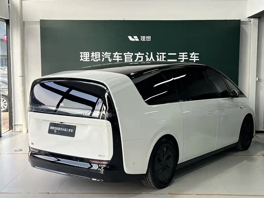 Li Auto MEGA 2025 Home
