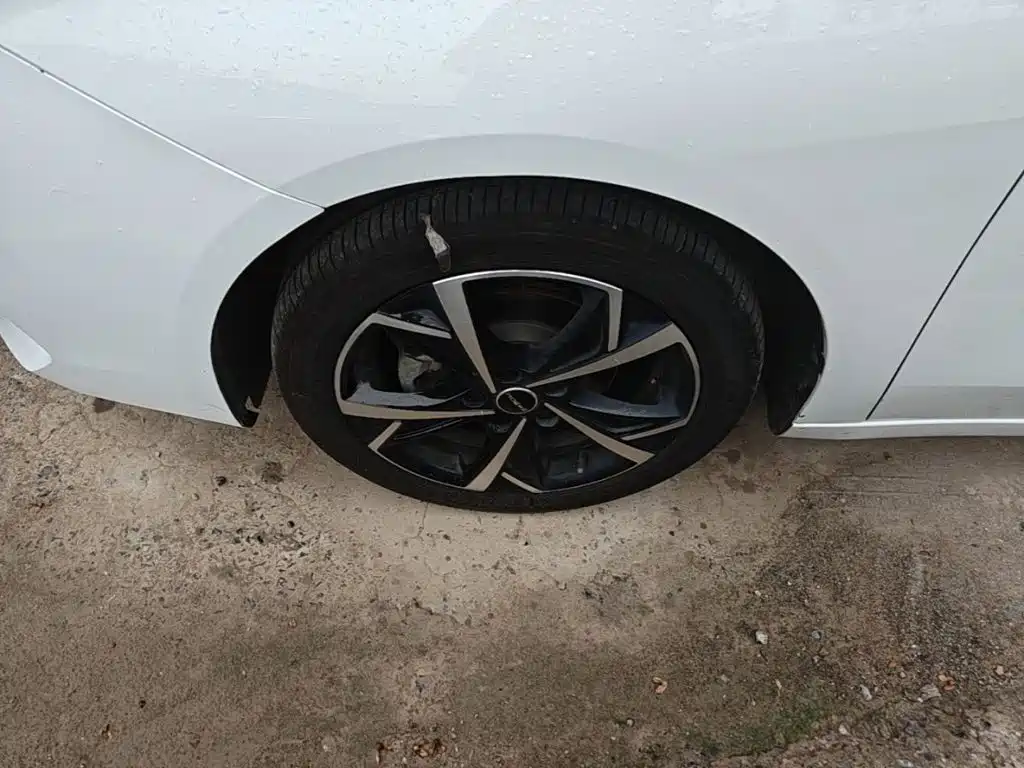 Roewe i5 — миниатюра 23