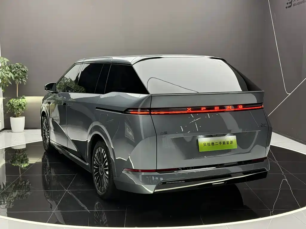 XPeng X9 — миниатюра 3