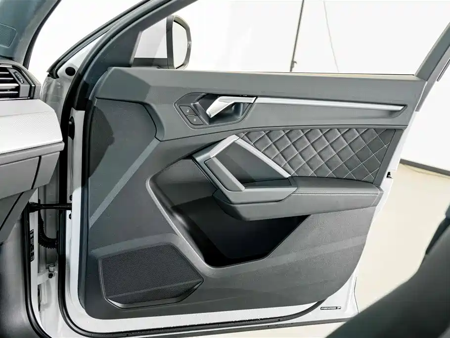 Audi Q3 — миниатюра 15