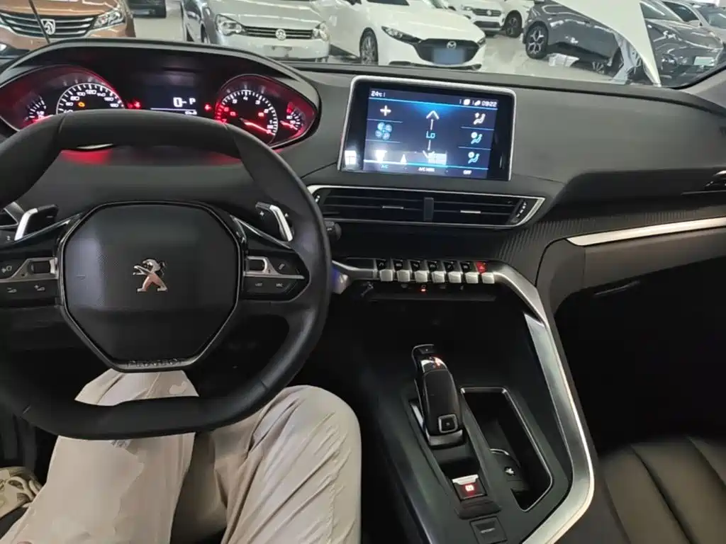 Peugeot 4008 — миниатюра 10