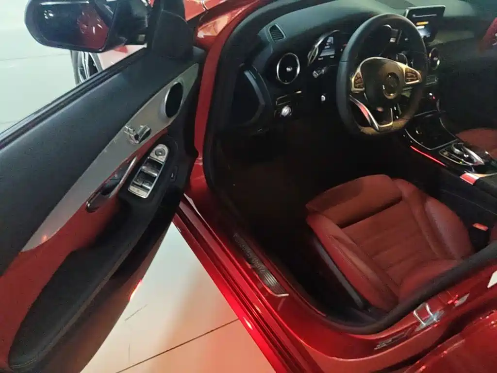 Mercedes-Benz C-Class — миниатюра 16