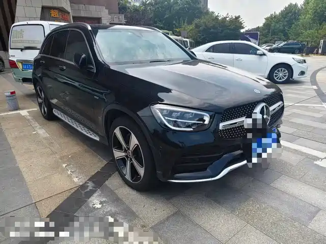 2022 Mercedes-Benz GLC