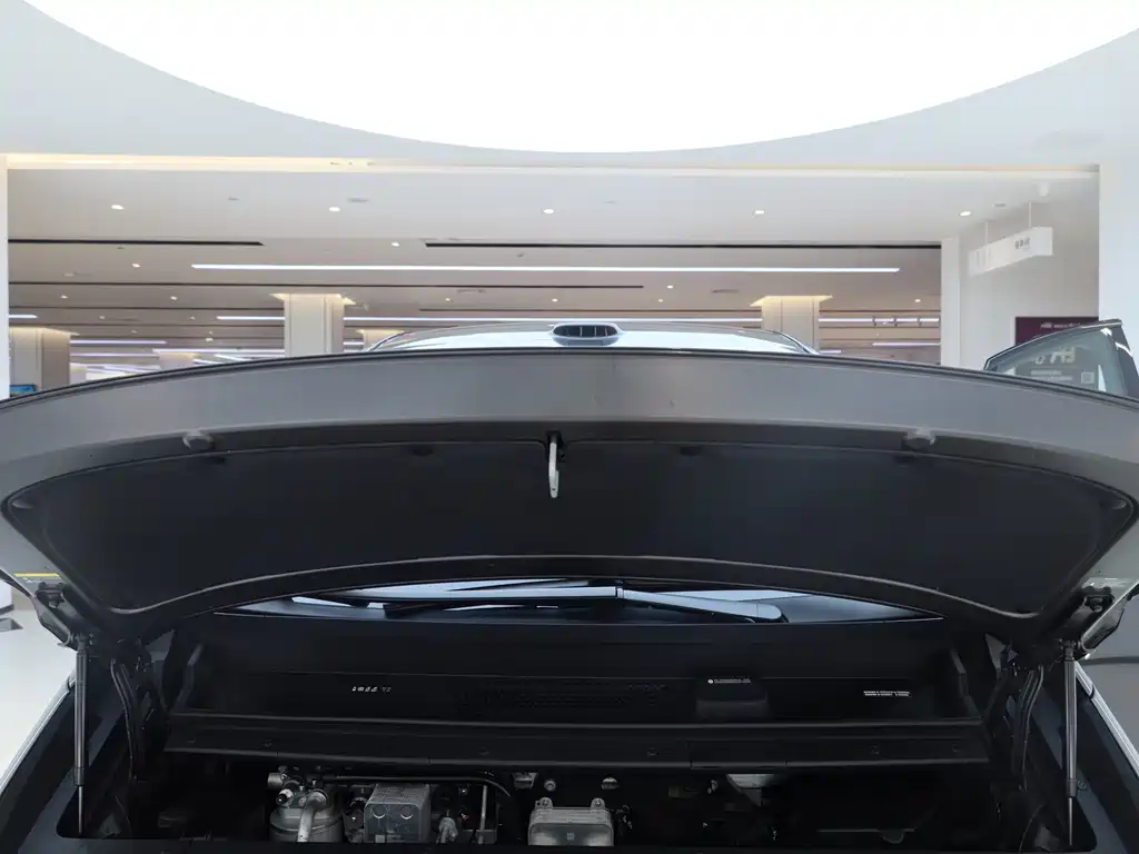 Li Auto Li MEGA — миниатюра 28