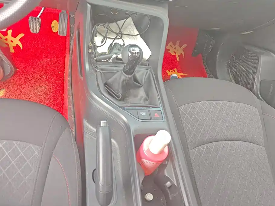 Roewe i5 — миниатюра 16