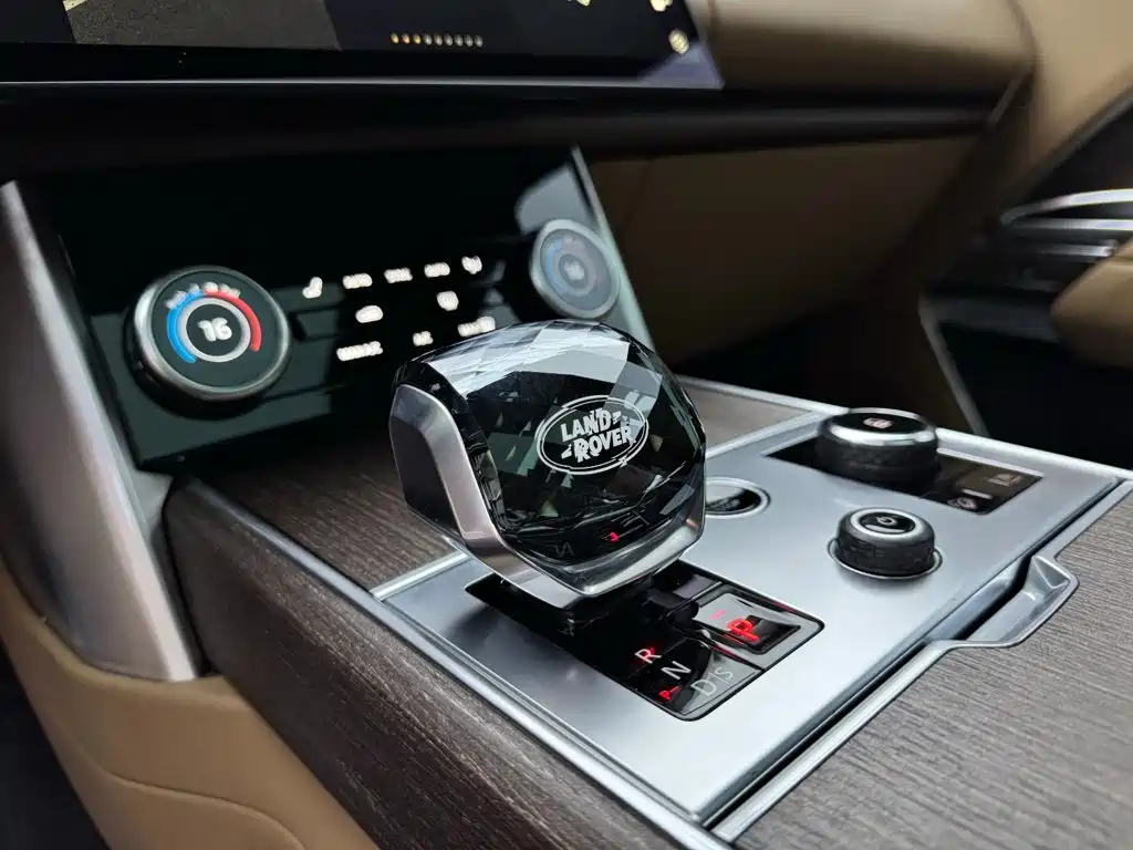 Land Rover Range Rover — миниатюра 13